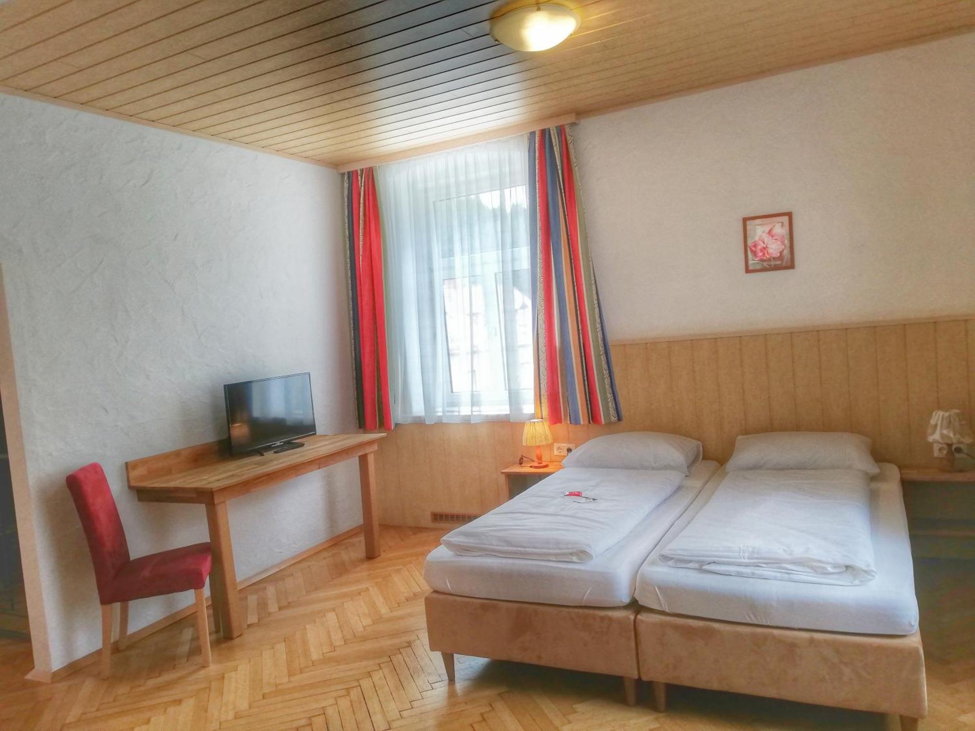 Familie Zuser Hotel Garni Mitterbach Ngoại thất bức ảnh