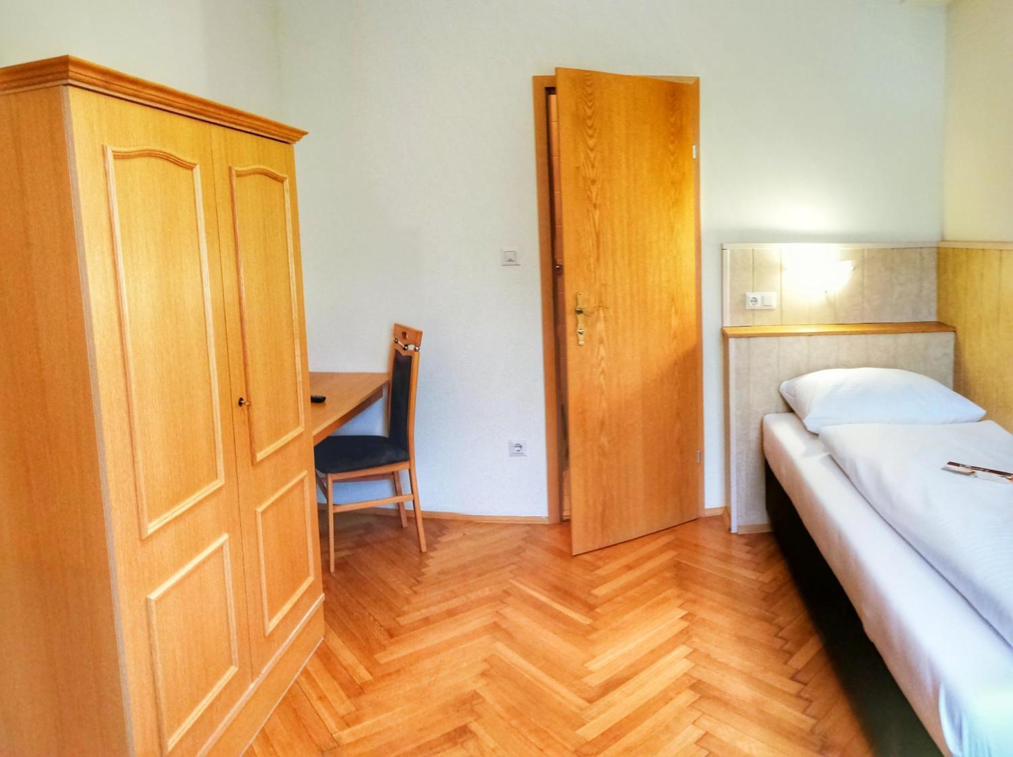 Familie Zuser Hotel Garni Mitterbach Ngoại thất bức ảnh