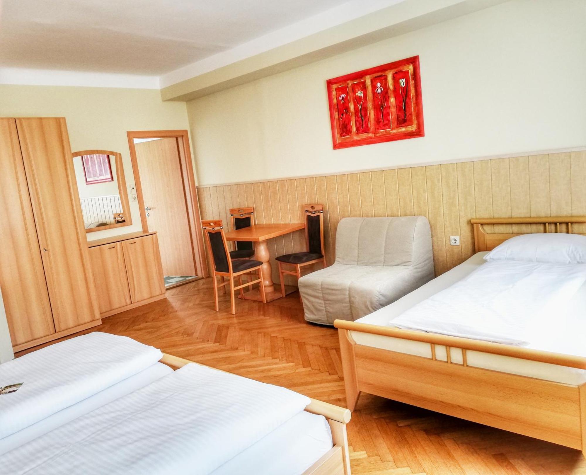 Familie Zuser Hotel Garni Mitterbach Ngoại thất bức ảnh