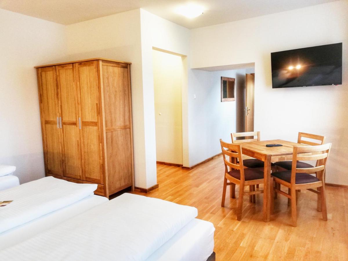 Familie Zuser Hotel Garni Mitterbach Ngoại thất bức ảnh